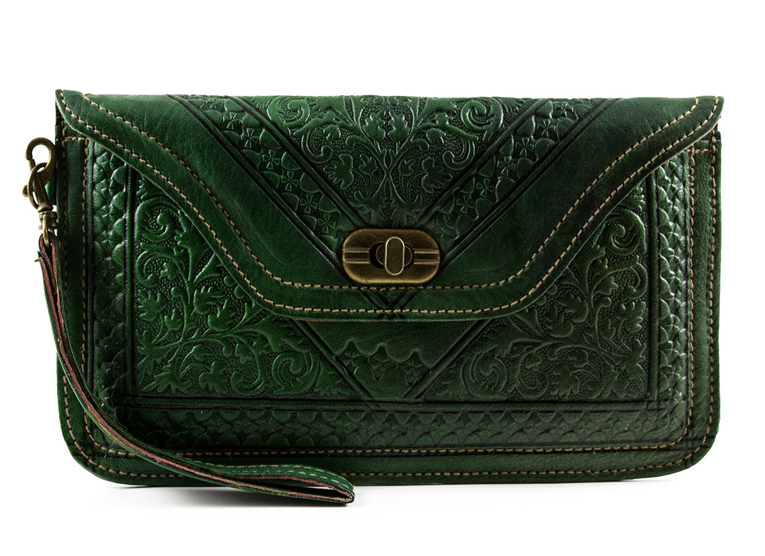 KELLY-GREEN-WRISTLET-Handmade-Moroccan-Leather-MOROCCANSWAY